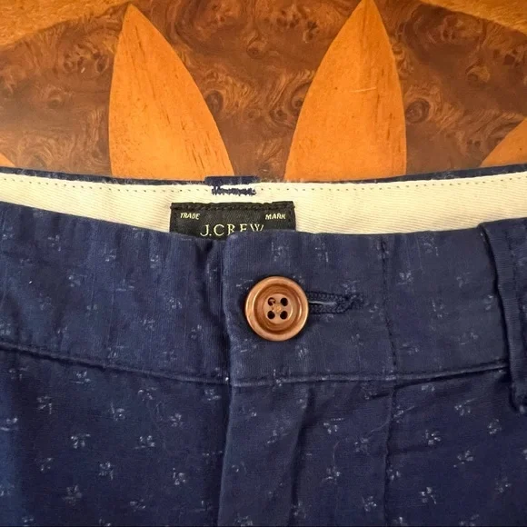 J. Crew 9” Stanton Navy All Over Floral Print Flat Front Shorts 30 Lightweight - Picture 9 of 13